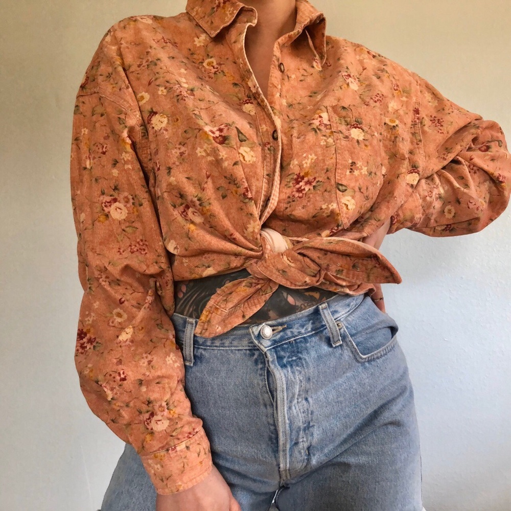Vintage express button down 🍋